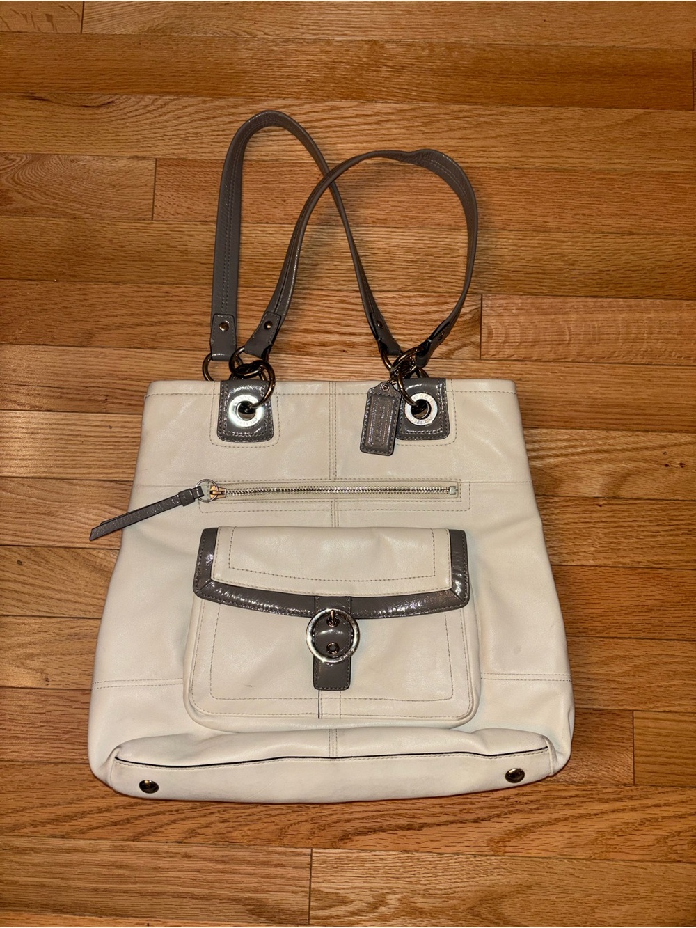 Coach Penelope Leather Shoulder Bag Purse Tote Ivory Gray